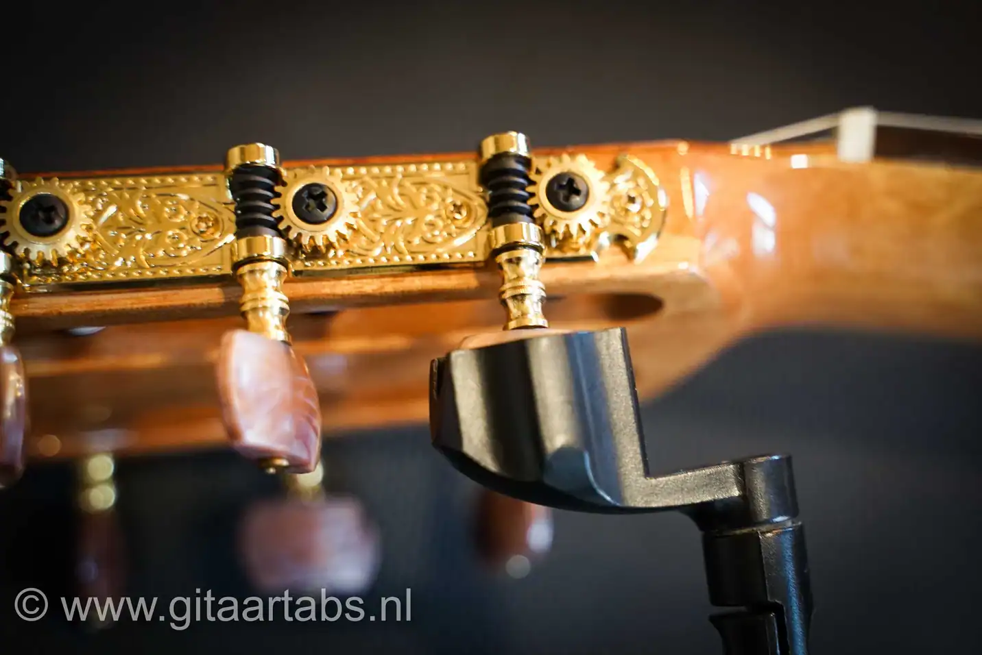 Snaren ontspannen klassieke gitaar